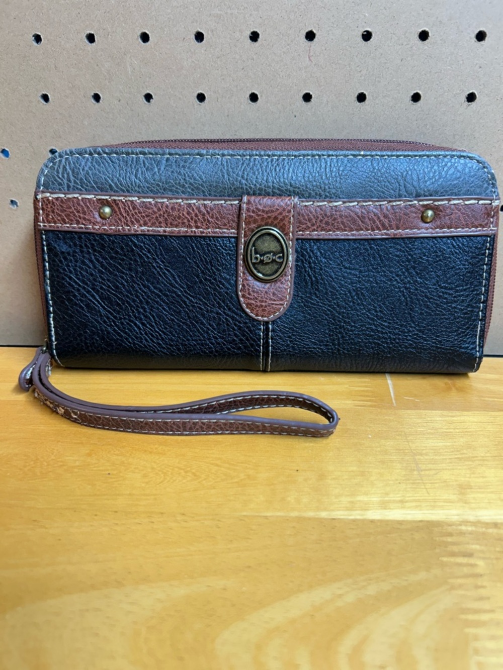 B.O.C. Black Wallet with Brown Trim Wristlet